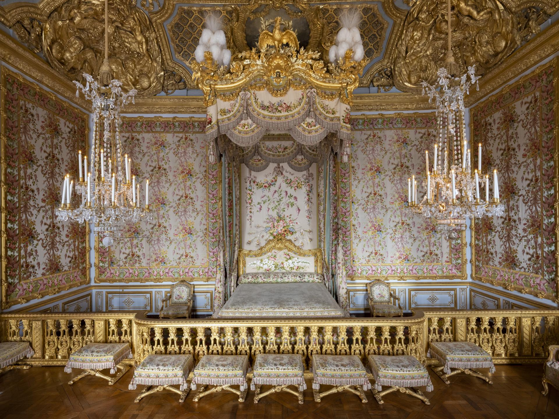 example of the ornate interiors of the Palace of Versailles